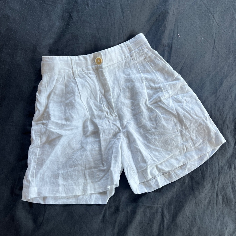 Aritzia white linen shorts, size 0